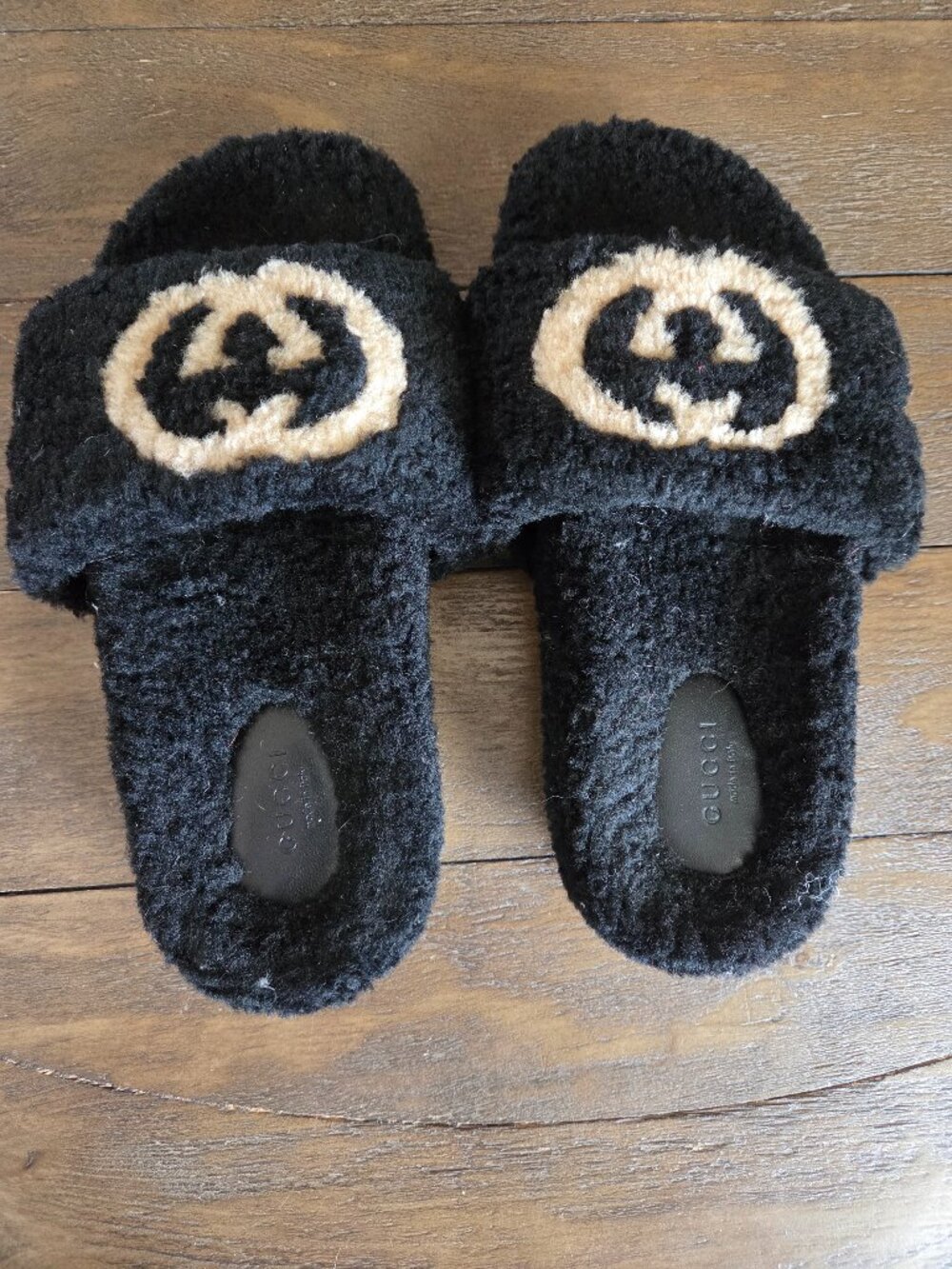 Gucci Eileen Interlocking G Black Shearling Slide Sandals Platform 39 US 9